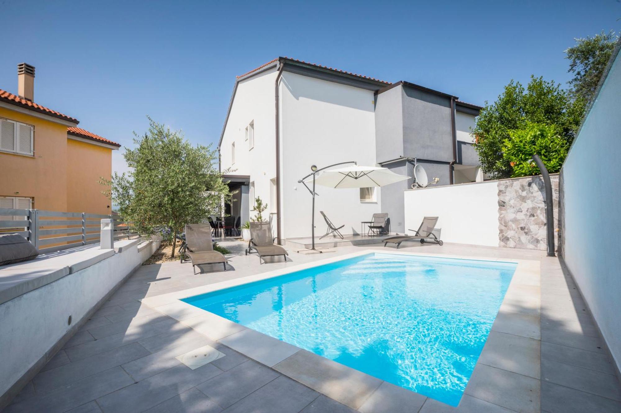 Holiday home Ivka - 100 M Do Plaze Uvala Soline - Krk